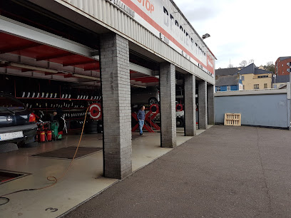 Dessie's Tyres: Blackpool Blackpool