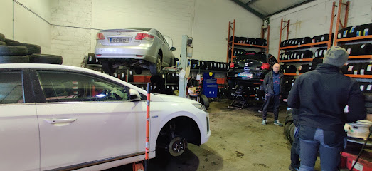 Ger Pickford Tyres Singland