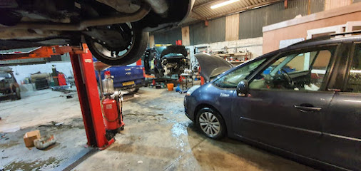 Peter's Garage Collon